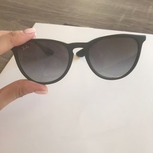 Ray ban sunglasses😍